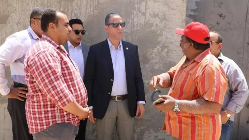 محافظ سوهاج يتفقد الأعمال النهائية لمشروع توسعة الكورنيش الغربي