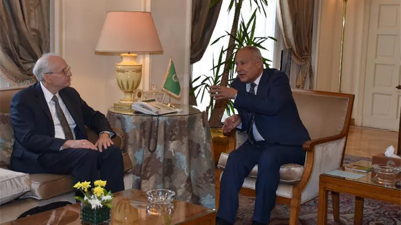 أبو الغيط يناقش مع المبعوث الأمريكي عملية الانتقال السلمي في السودان