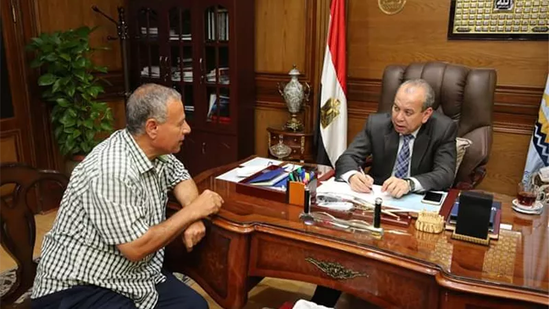 محافظ كفرالشيخ يعلن إطلاق حملة إزالة مكبرة لجميع مكامير الفحم المخالفة