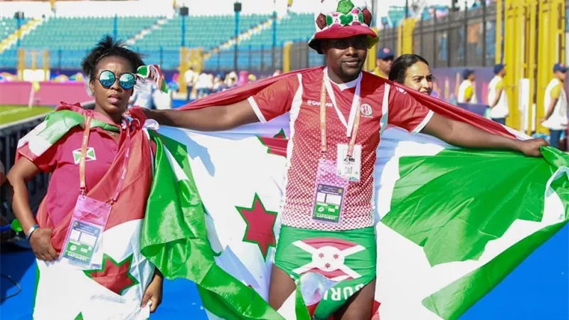 بالصور.. شاهد تقاليع الجماهير.. وفوز تاريخى لمنتخب مدغشقر فى أمم أفريقيا