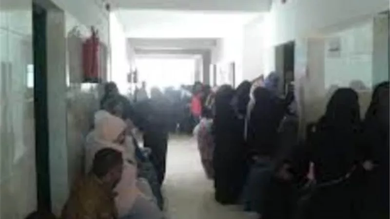 بالمجان وتحت لهيب الشمس علاج ٥٨٠ مواطنا ضمن أعمال القافلة الطبية بالوادى الجديد