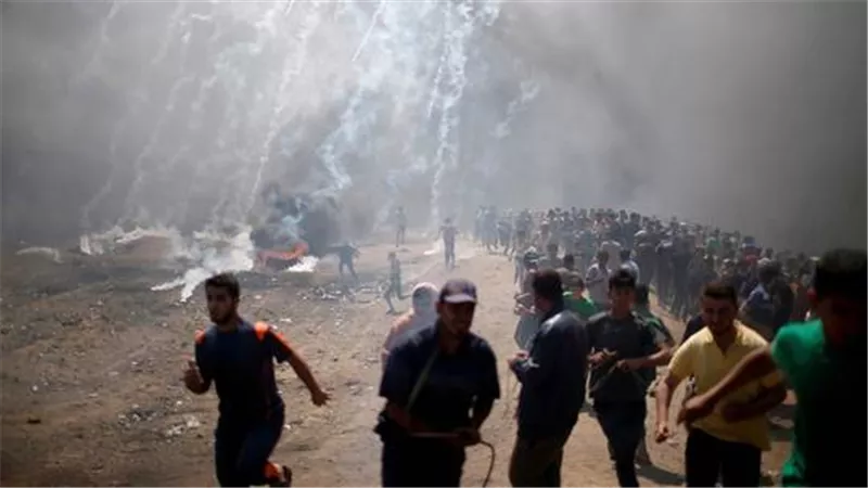 50 مصاب جراء قمع القوات الإسرائيلية لمسيرات العودةبغزة