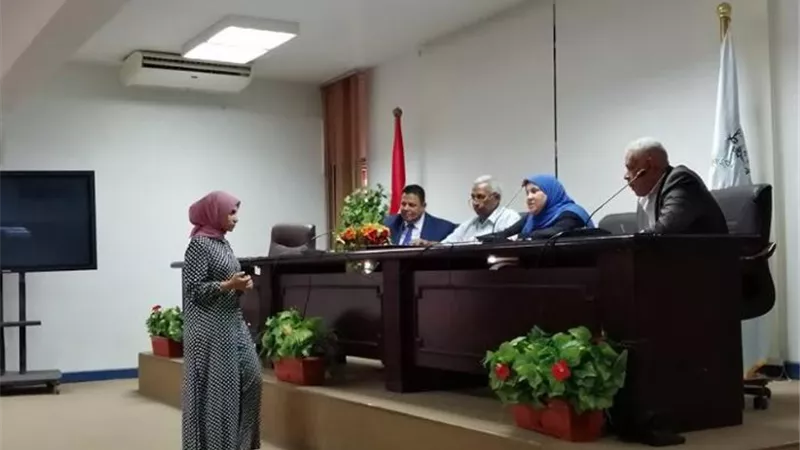 محافظ أسيوط : لقاء اسبوعى لحل مشاكل ذوى الاعاقة بحضور التنفيذيين ومترجم للغة الاشارة