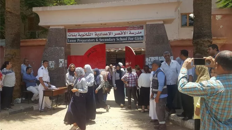 تباين أراء طلاب الثانوية بالاقصر حول إمتحان الجيولوجيا