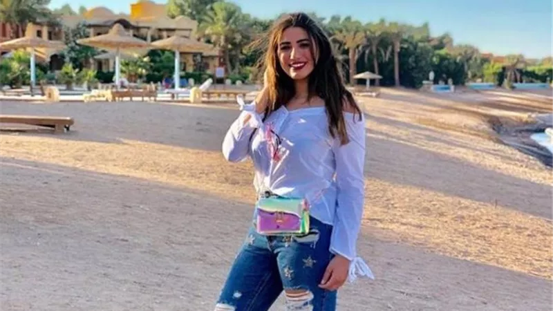 هايدى موسى تشعل انستجرام بصور مع جمل