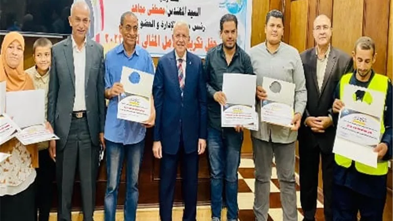 لتحفيز العاملين.. رئيس مياه القليوبية يُكرم المتميزين