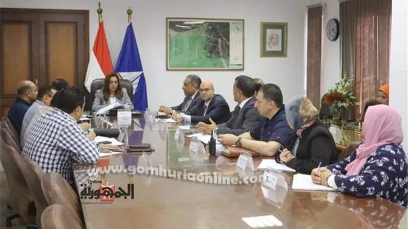 محافظ دمياط تتابع منظومة العمل بمصنع تدوير القمامة
