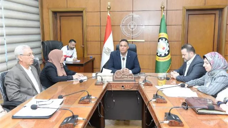 اجتماع عاجل لتوصيل المرافق لمنطقتي ابن زيد والزعفران بالمنصورة