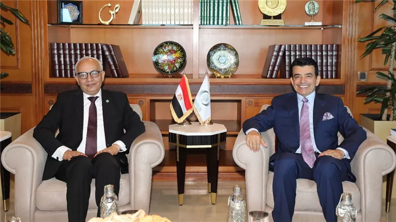 حجازي يناقش مع الإيسيسكو مشروع الشهادات الدوليةالمهنية في التدريس