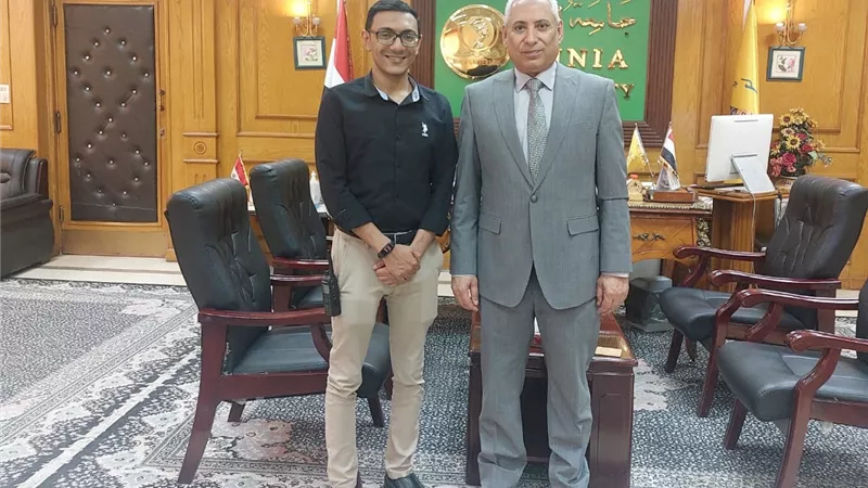 رئيس جامعة المنيا يلتقي بمدير مرفق الإسعاف بمحافظة المنيا