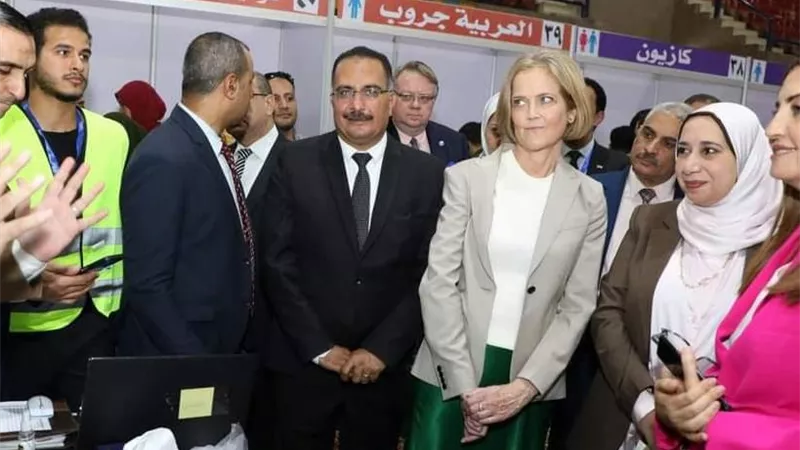 إفتتاح فعاليات ملتقى توظيف الشباب