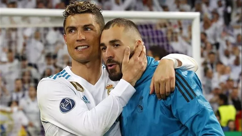 بنزيما : أحاول ان أكون مثل رونالدو
