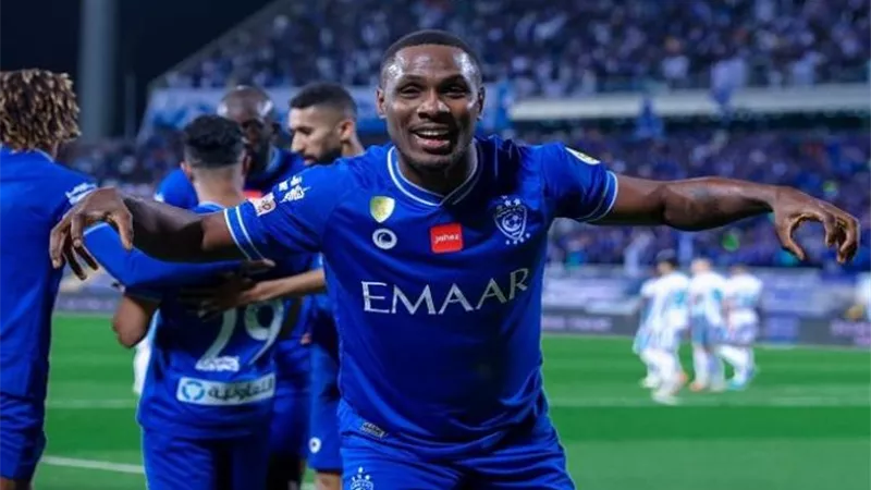 هل يتعاقد معه الأهلى ؟ .. النيجيرى ايجالو يرحل عن الهلال السعودى