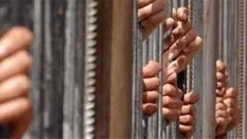 خلال حملة أمنية..ضبط حائزي المخدرات والأسلحة في سوهاج