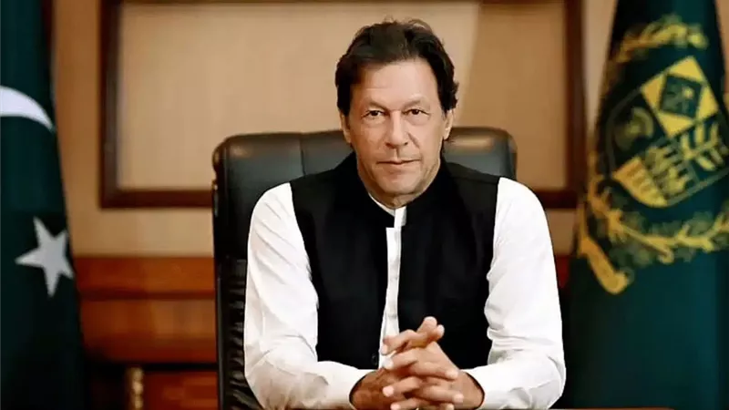 اعتقال حليف عمران خان فور الإفراج عنه في باكستان