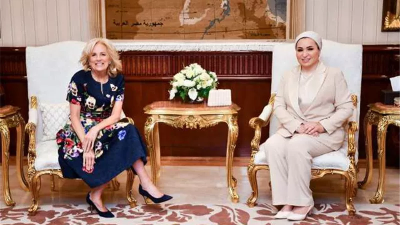 انتصار السيسي ترحب بزيارة جيل بايدن ضيفة عزيزة على مصر