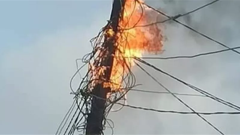 السيطرة على حريق كابل كهرباء بشارع فيصل في بولاق الدكرور