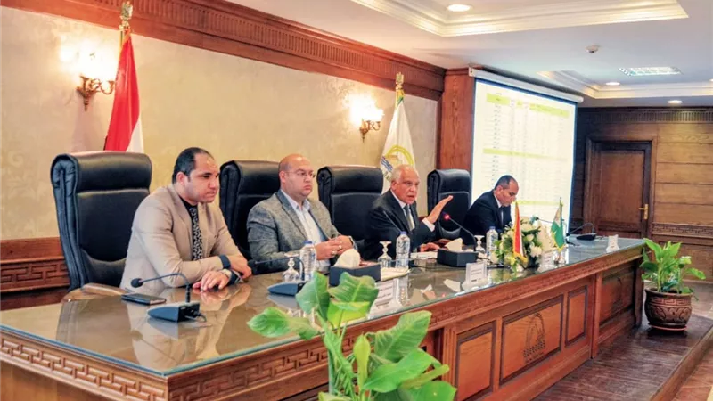 راشد يناقش مشروعات التطوير في الخطة الجديدة ٢٠٢٣ / ٢٠٢٤