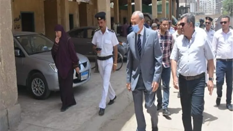 الهجان يفتتح سوق اسبوعي لبيع وشراء السيارات بعزبة البرنس ببنها