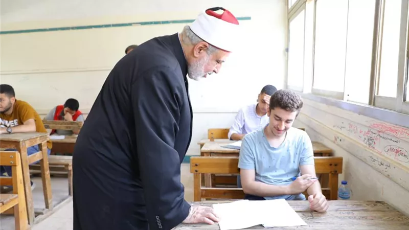 وكيل الأزهر يتفقد لجان امتحانات الشهادة الثانوية الأزهرية بأكتوبر