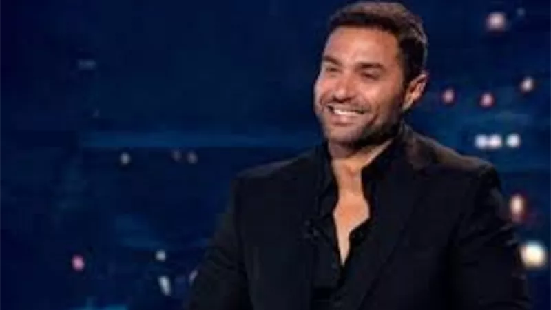 كريم فهمي عن اعتزال ميرهان حسين : 
