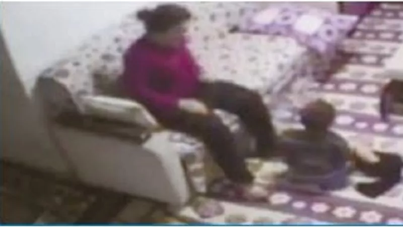 معيدة جامعية.. ولا امرأة مفترية