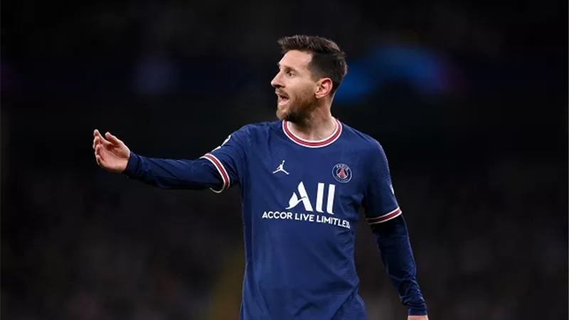 الهلال يواصل التضحية بالأجانب للتعاقد مع ميسي