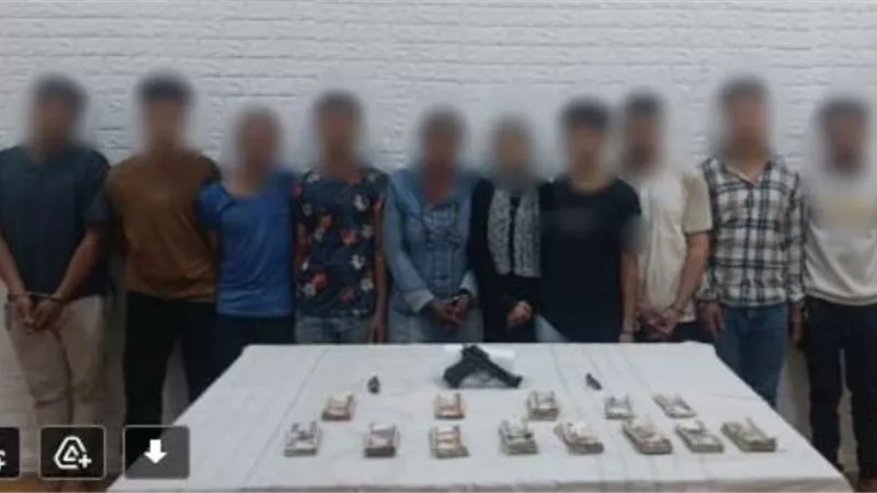 ضبط 10 أشخاص سرقوا مواطن أثناء تبديل عملات بالخليفة