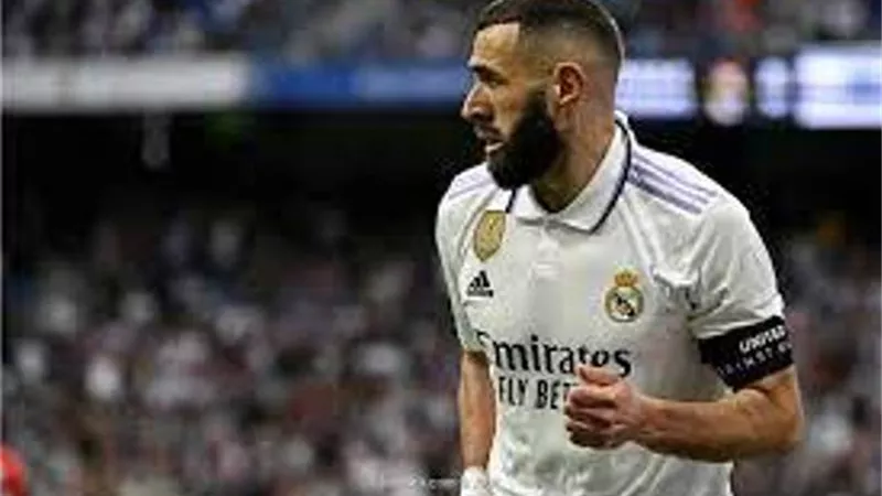 اتحاد جدة السعودى يتوصل لاتفاق مع كريم بنزيما لمدة عامين