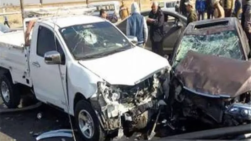 إصابة ٤ أشخاص في تصادم بالشرقية