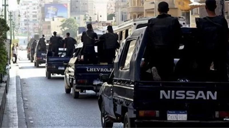 مصرع ٤ اسخاص بينوابناء العمومه بدشنا للخلاف على ملكية قطعة أرض