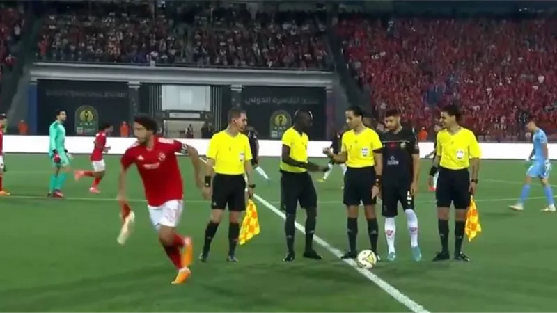 الأهلي يتقدم بشكوي ضد حكم مباراة الوداد