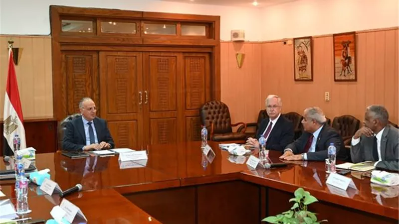 وزير الري يبحث مع ممثل مدير عام الفاو التعاون في مجال المياه