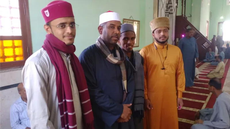 وفد هندي يزور ساحة الشيخ الطيب بالقرنة