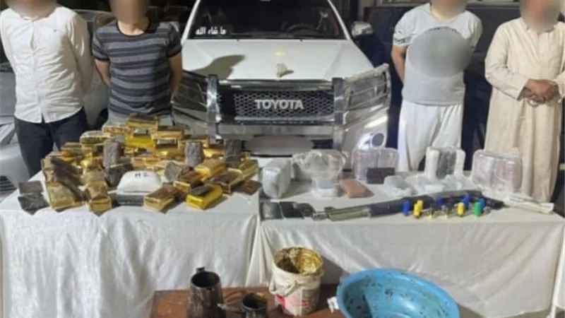 أمن القاهرة يضبط معلمين الكيف بـ كوكتيل مخدرات