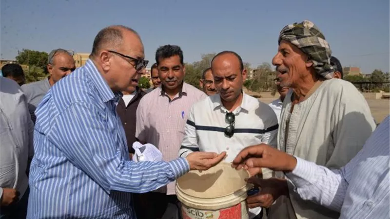 محافظ أسيوط: انتظام توريد الأقماح دون معوقات واستقبال 102 ألف طن