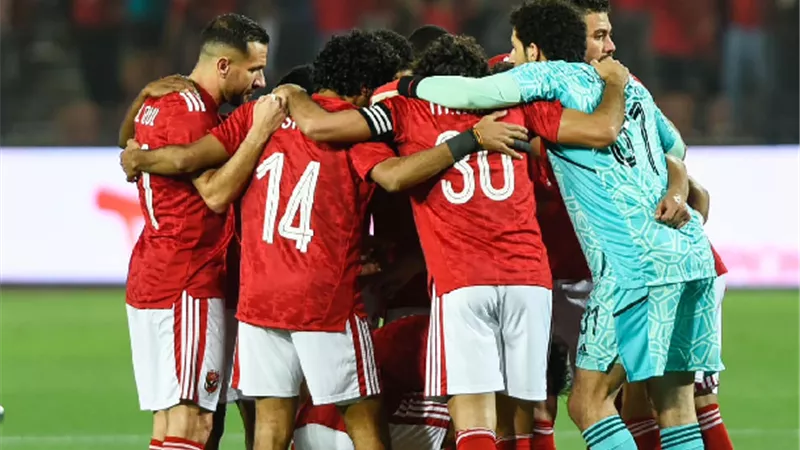 لاعب الأهلي يختار التشكيلة المثالية لمواجهة الوداد المغربي