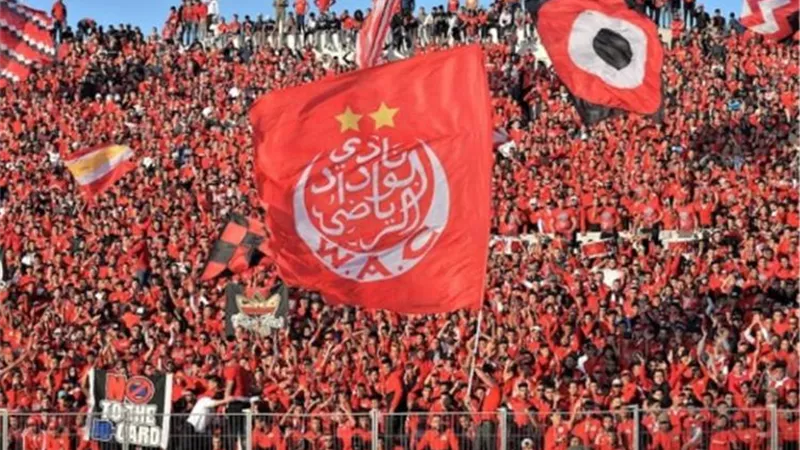إقبال قياسي على تذاكر مباراة الوداد والأهلي.. و3 آلاف فرد للتأمين