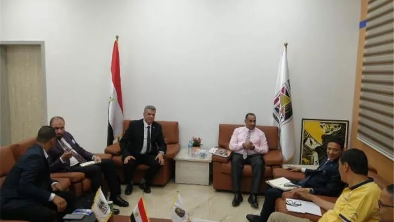 رئيس جامعة طيبة التكنولوجية يستقبل وفد الهيئة العربية للتصنيع