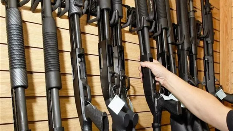 القبض على 57 شخصا من تجار الكيف والسلاح في أسيوط