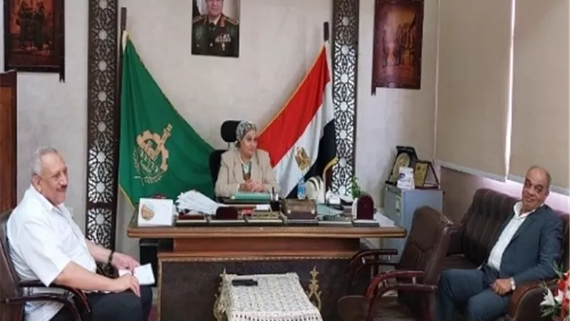 مدير تعليم القليوبية تناقش استعدادات امتحانات الثانوية العامة