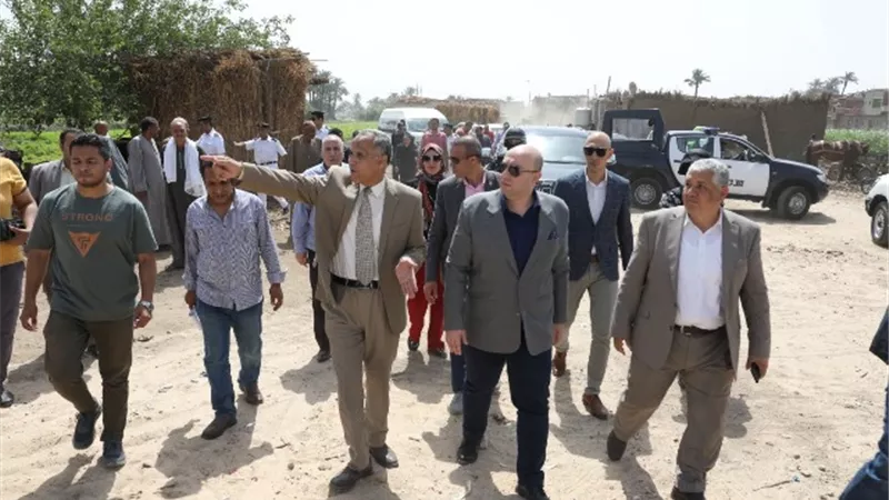 غنيم يتفقد المحاور المرورية بمداخل مدينة ناصر وقرى المركز