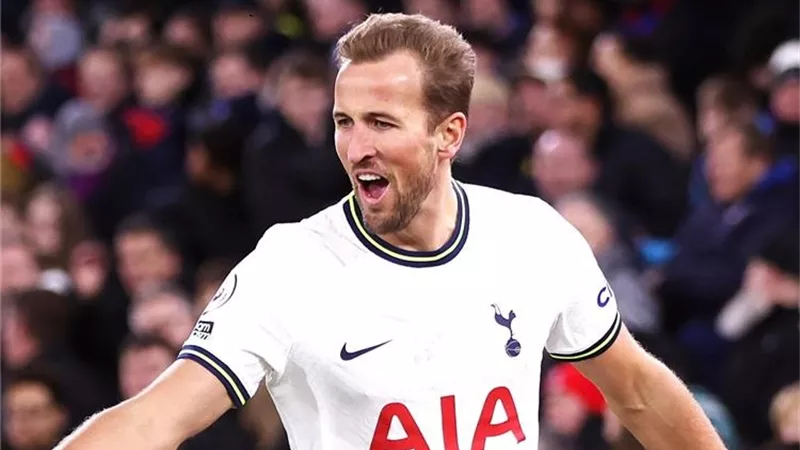تقارير: ريال مدريد لن يغامر في صفقة هاري كين وميندي في الصورة