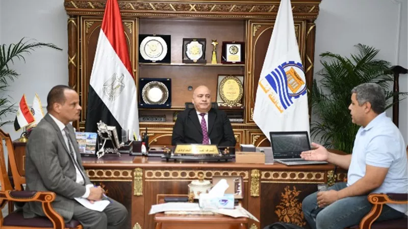 محافظ قنا يبحث التوسع بزراعة النخيل بأنواع عاية الجوده