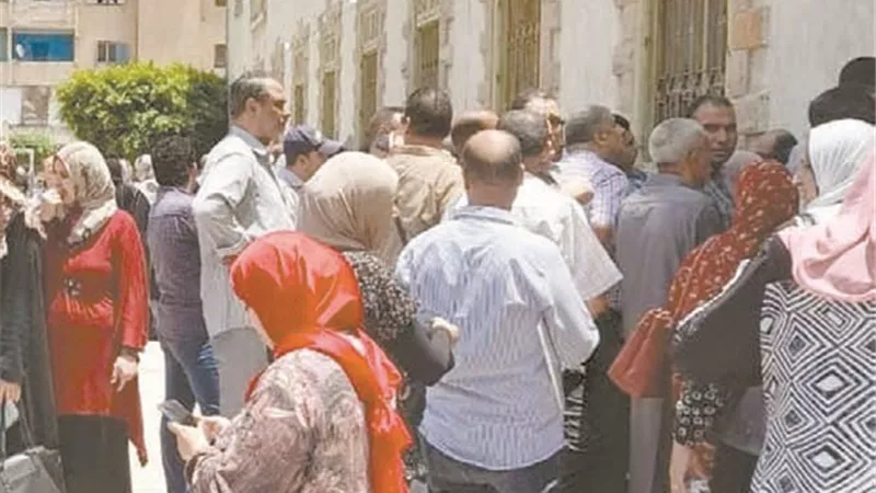 رغم زيادة المكافآت..اعتذارات 