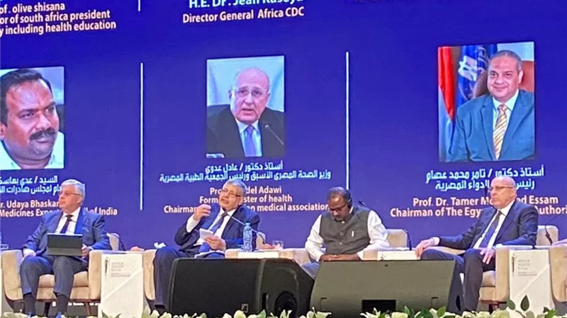 عاشور: المستشفيات الجامعية تقدم خدماتها لـ20 مليون مريض سنويًا