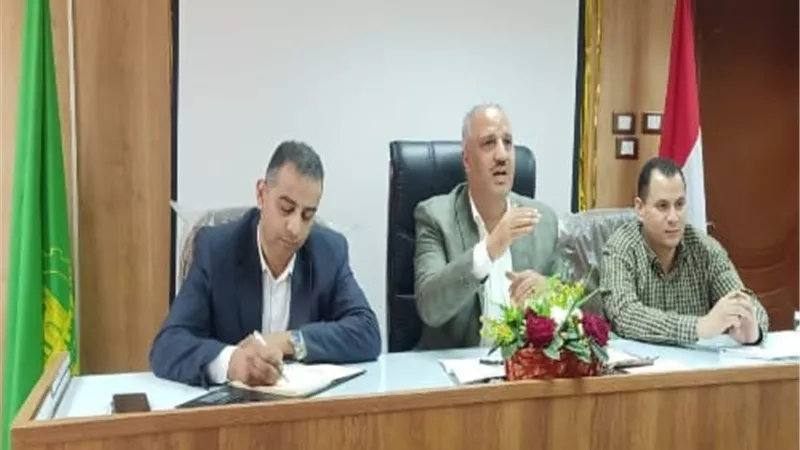 وكيل الشباب بالقليوبية يوجه بمتابعة عوامل السلامة بحمامات السباحة