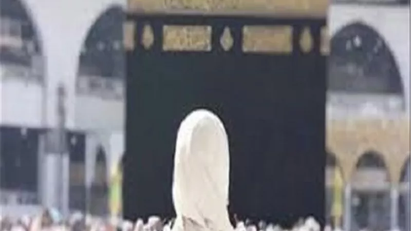 بالفيديو.. ما حكم حج المرأة الأرملة التى لم تنتهِ عدتها ؟