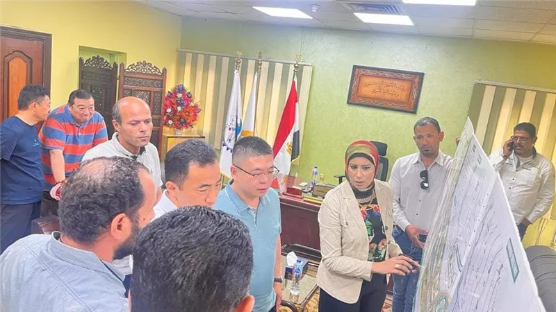 وفد صيني في زيارة للسويس الجديدة