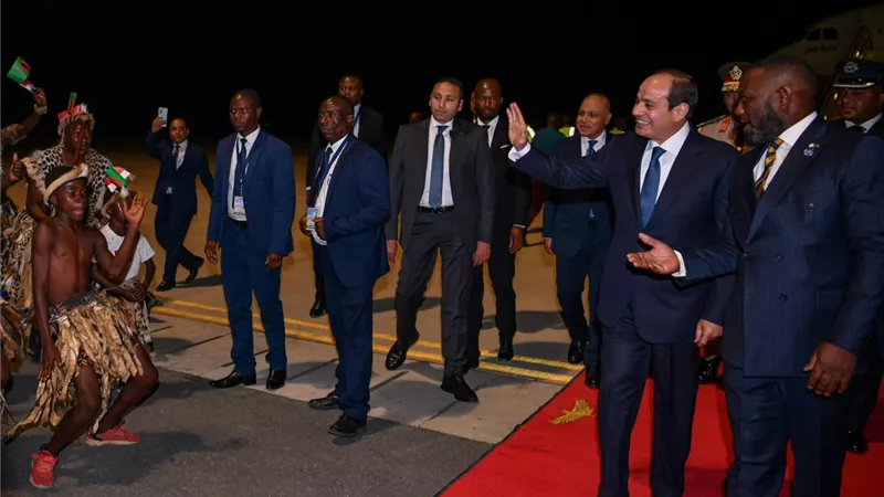 المتحدث الرئاسي ينشر صور وصول الرئيس السيسي إلى زامبيا